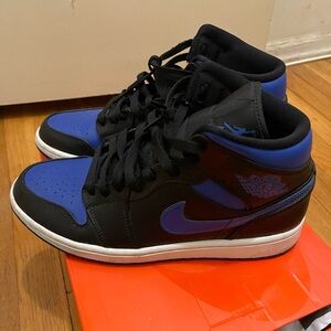 Royal Blue Nike Air Jordan 1 mid